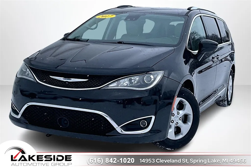 2017 Chrysler Pacifica Touring L Plus for sale in Spring Lake, MI