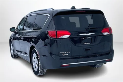 More photos of 2017 Chrysler Pacifica Touring L Plus at Lakeside Automotive Group, MI
