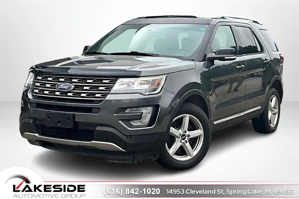 2016 Ford Explorer XLT's photo