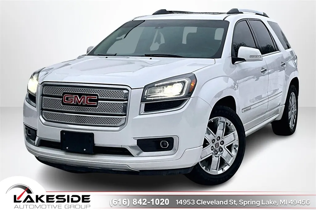 2016 GMC Acadia Denali's photo
