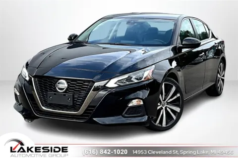 Black 2022 Nissan Altima 2.5 SR for sale in Spring Lake, MI