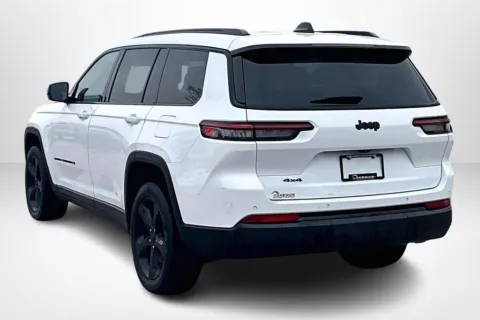 More photos of 2023 Jeep Grand Cherokee L Altitude at Lakeside Automotive Group, MI