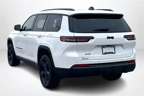 More photos of 2023 Jeep Grand Cherokee L Altitude at Lakeside Automotive Group, MI