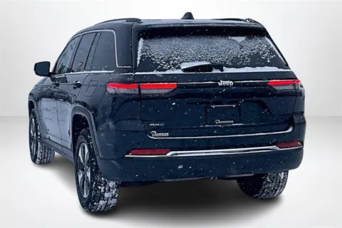 More photos of 2022 Jeep Grand Cherokee 4xe at Lakeside Automotive Group, MI