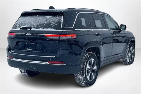 More photos of 2022 Jeep Grand Cherokee 4xe at Lakeside Automotive Group, MI