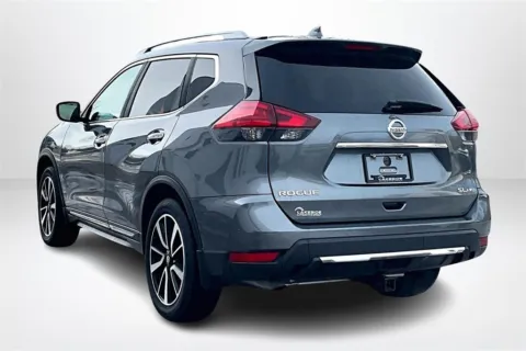 More photos of 2017 Nissan Rogue at Lakeside Automotive Group, MI