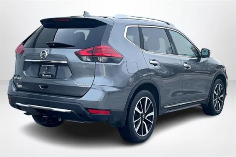 More photos of 2017 Nissan Rogue at Lakeside Automotive Group, MI