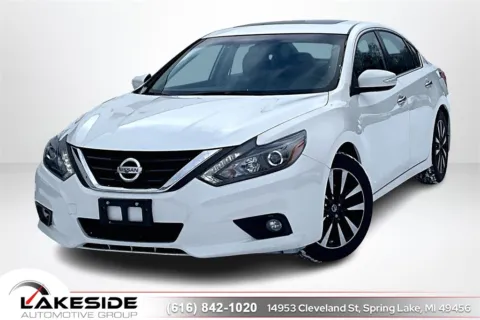 White 2017 Nissan Altima 2.5 for sale in Spring Lake, MI