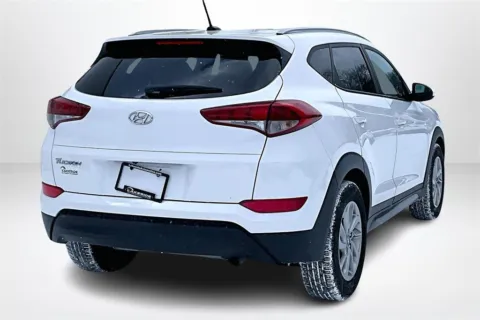More photos of 2016 Hyundai Tucson SE at Lakeside Automotive Group, MI