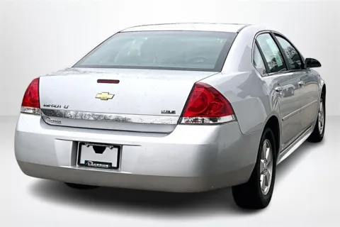 More photos of 2010 Chevrolet Impala LT at Lakeside Automotive Group, MI