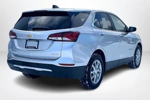 More photos of 2022 Chevrolet Equinox LT at Lakeside Automotive Group, MI