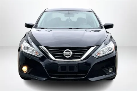 Photos of 2017 Nissan Altima 2.5 for sale in Spring Lake, MI at Lakeside Automotive Group