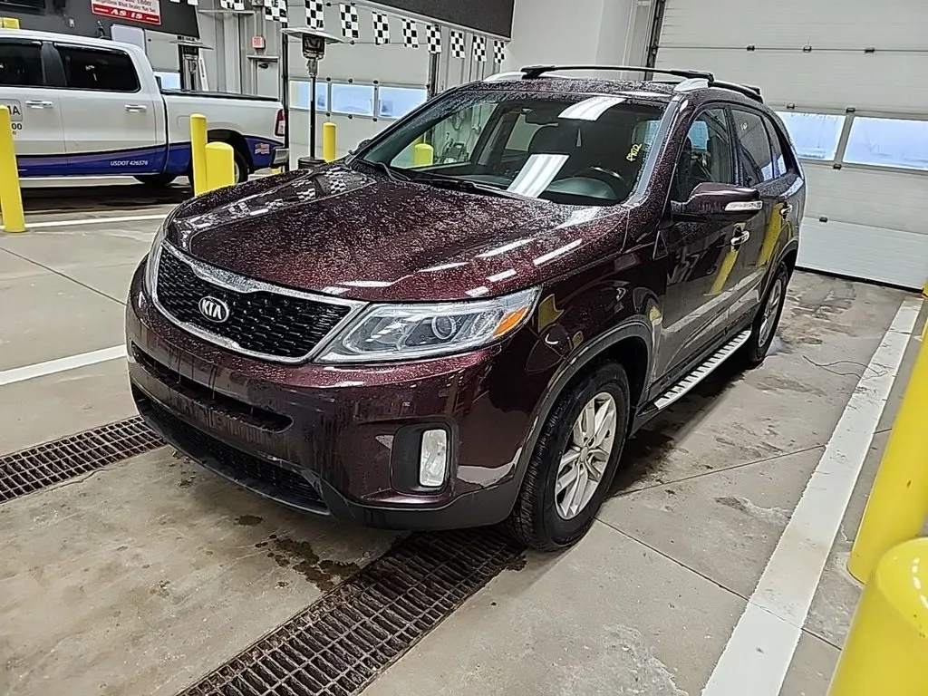 Red 2014 Kia Sorento LX for sale in Spring Lake, MI