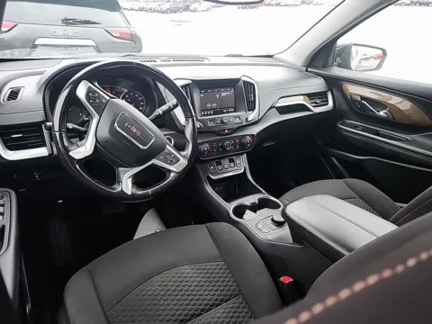 More photos of 2020 GMC Terrain SLE at Lakeside Automotive Group, MI