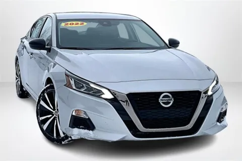 Another view of 2022 Nissan Altima 2.5 SR for sale in Spring Lake, MI at Lakeside Automotive Group