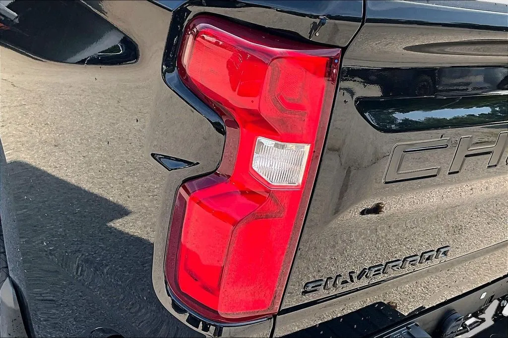 2021 Chevrolet Silverado 1500 LT Trail Boss - Photo 24