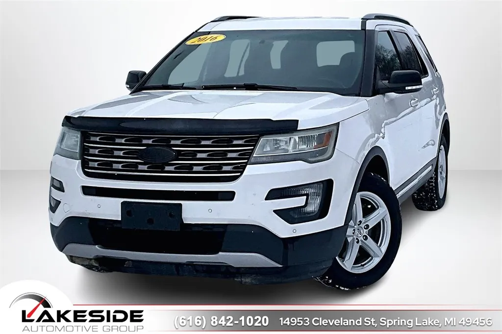 White 2016 Ford Explorer XLT for sale in Spring Lake, MI