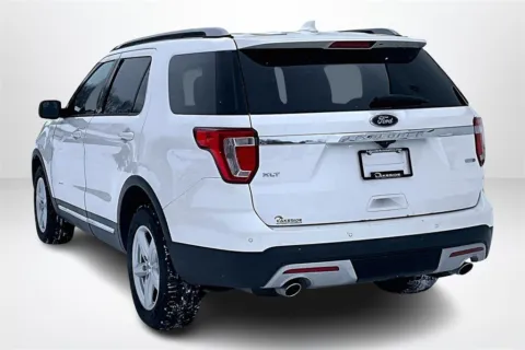 More photos of 2016 Ford Explorer XLT at Lakeside Automotive Group, MI
