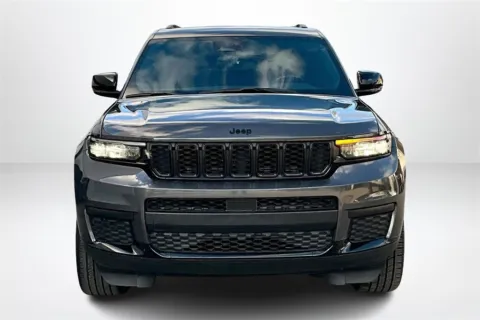 Photos of 2022 Jeep Grand Cherokee L Altitude for sale in Spring Lake, MI at Lakeside Automotive Group