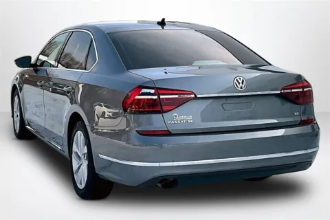 More photos of 2018 Volkswagen Passat 2.0T SE at Lakeside Automotive Group, MI