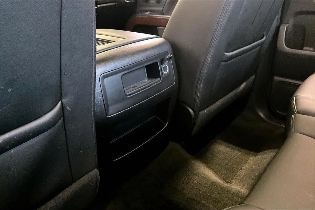 GMC Sierra photo 11