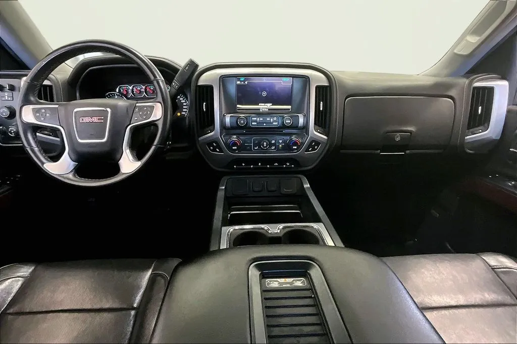 GMC Sierra photo 8