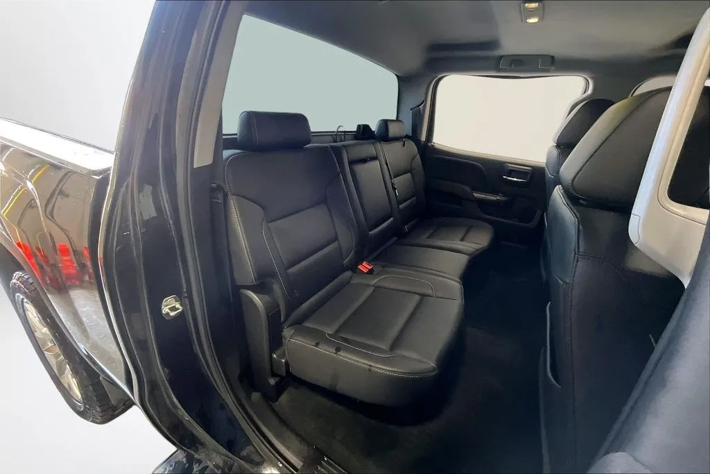 GMC Sierra photo 26