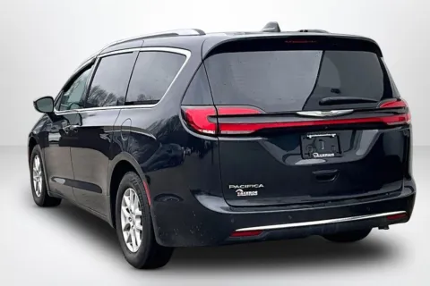 More photos of 2021 Chrysler Pacifica Touring L at Lakeside Automotive Group, MI