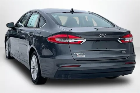 More photos of 2020 Ford Fusion Hybrid SE at Lakeside Automotive Group, MI