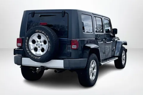 More photos of 2010 Jeep Wrangler Unlimited Sahara at Lakeside Automotive Group, MI