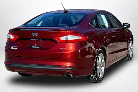 More photos of 2014 Ford Fusion SE at Lakeside Automotive Group, MI
