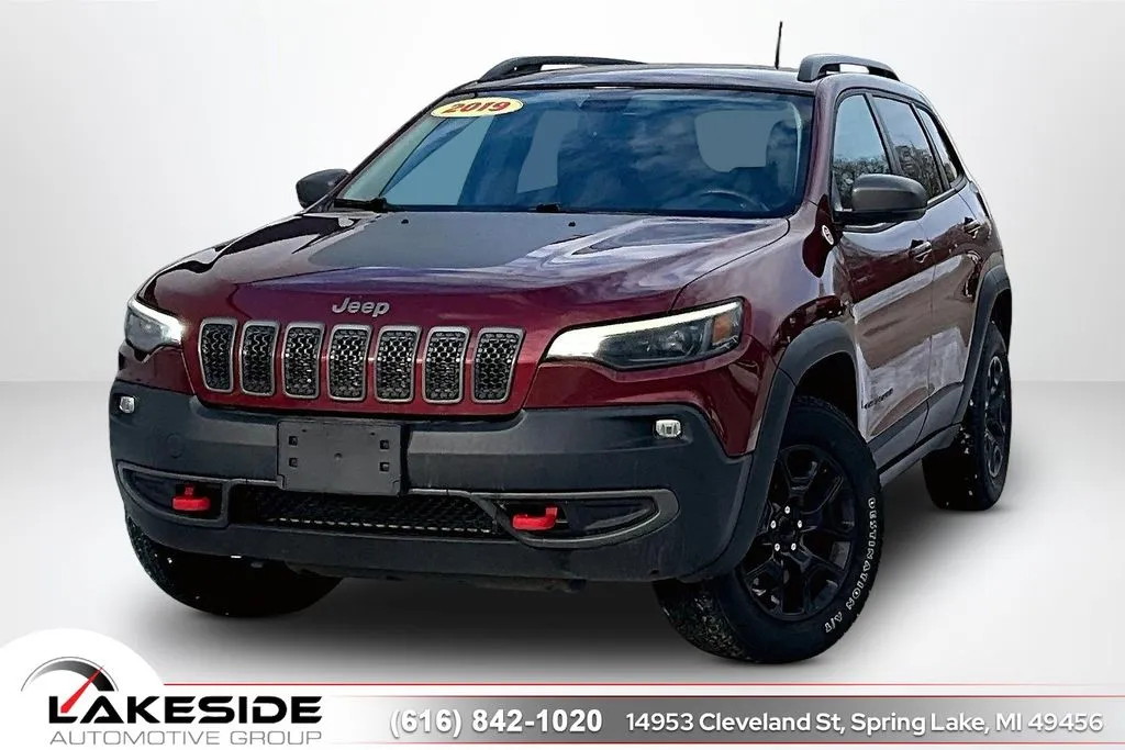 Red 2019 Jeep Cherokee Trailhawk for sale in Spring Lake, MI