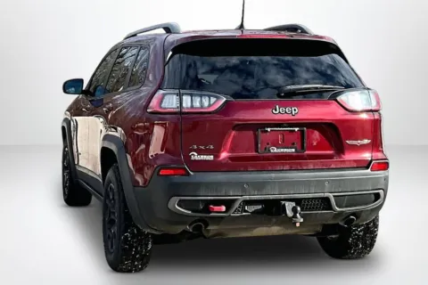 More photos of 2019 Jeep Cherokee Trailhawk at Lakeside Automotive Group, MI