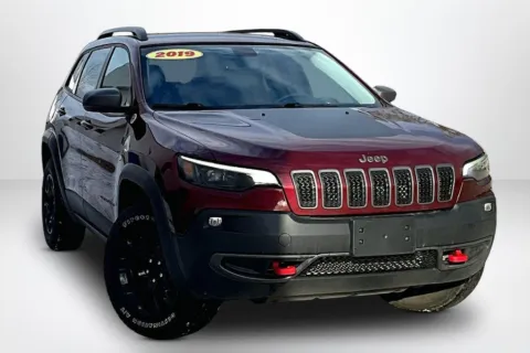 Another view of 2019 Jeep Cherokee Trailhawk for sale in Spring Lake, MI at Lakeside Automotive Group