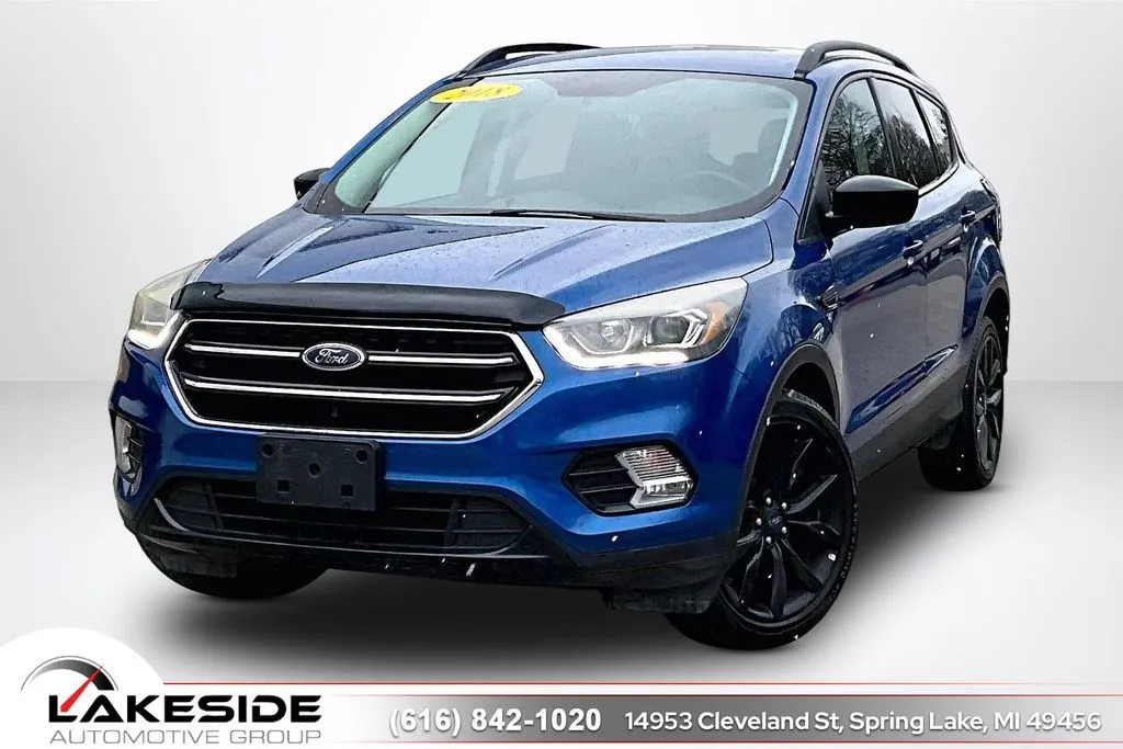 Blue 2018 Ford Escape SE for sale in Spring Lake, MI