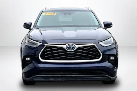 Photos of 2022 Toyota Highlander Hybrid XLE for sale in Spring Lake, MI at Lakeside Automotive Group