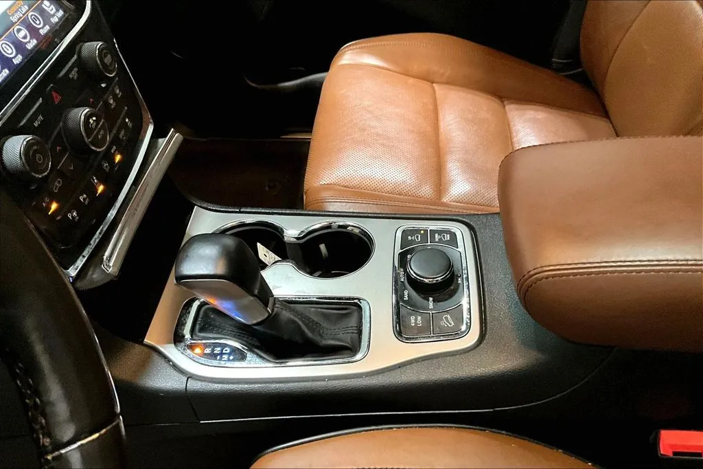 Jeep Grand Cherokee photo 18