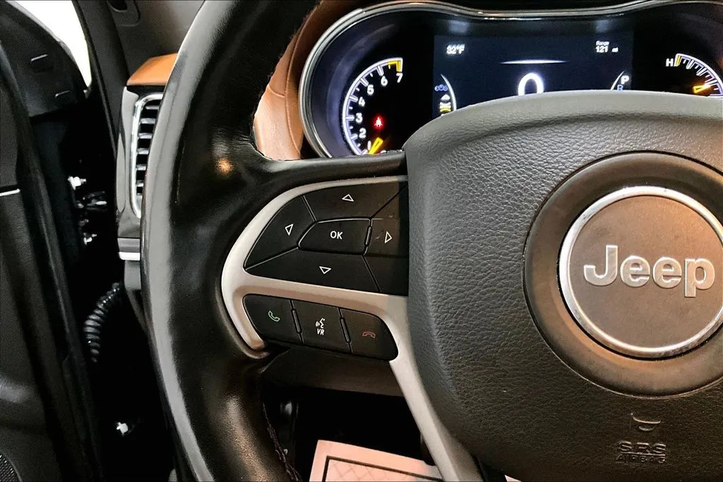 Jeep Grand Cherokee photo 11