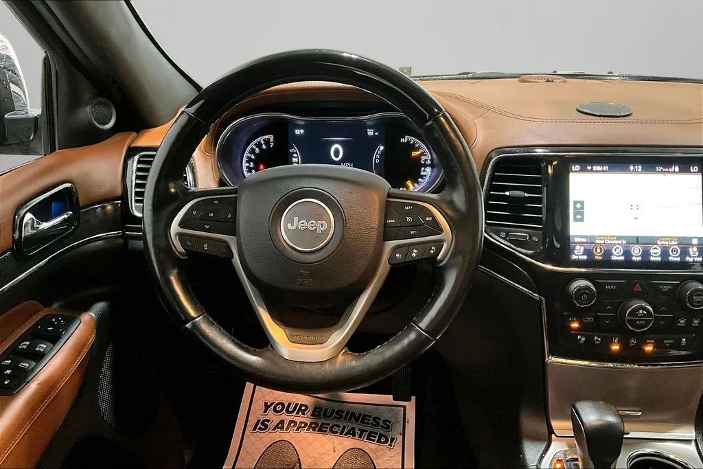 Jeep Grand Cherokee photo 8