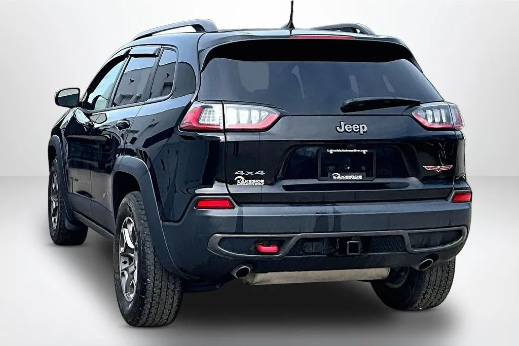 Jeep Cherokee photo 4