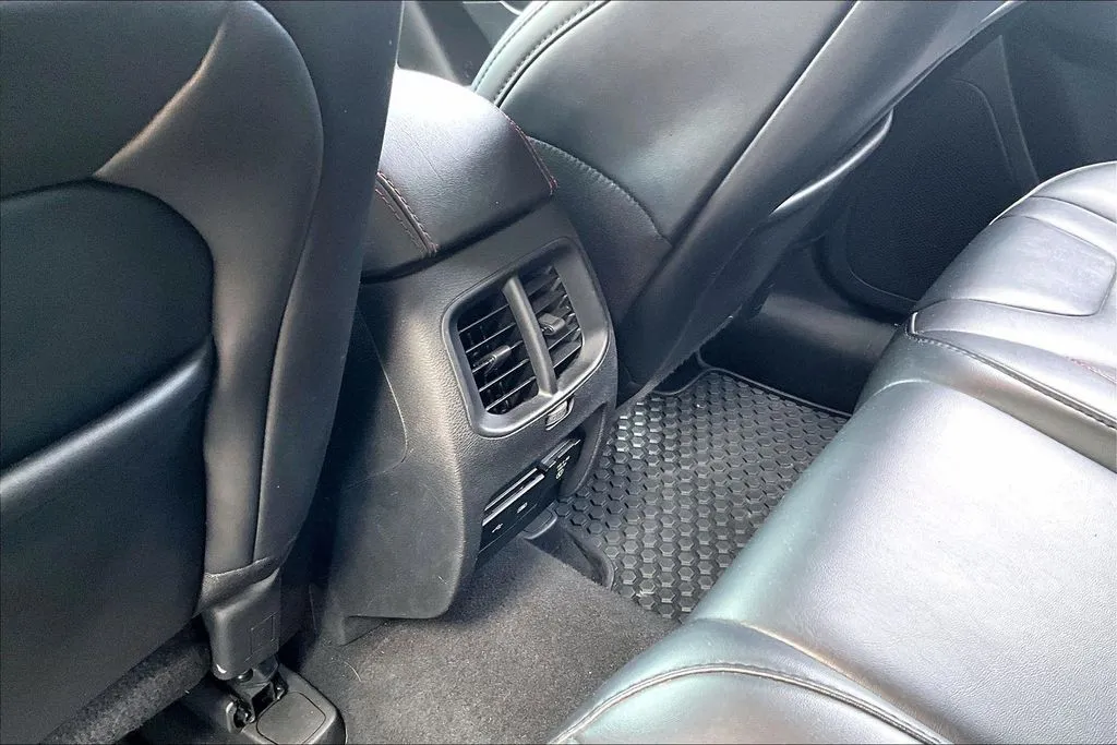 Jeep Cherokee photo 10