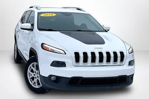 Another view of 2016 Jeep Cherokee Latitude for sale in Spring Lake, MI at Lakeside Automotive Group