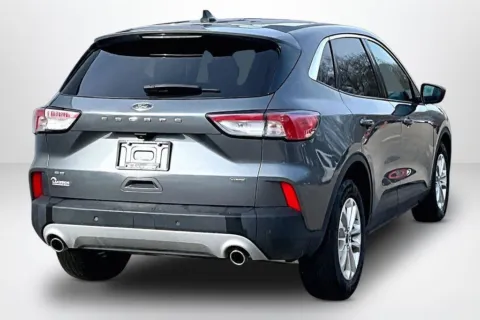 More photos of 2022 Ford Escape Hybrid SE at Lakeside Automotive Group, MI