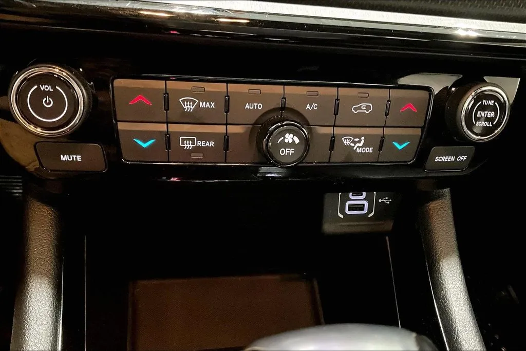 Jeep Compass photo 15