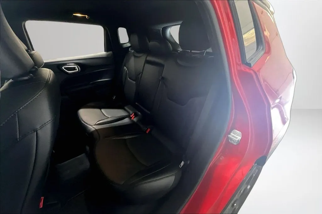 Jeep Compass photo 22