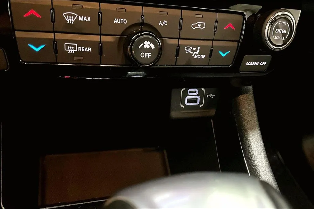 Jeep Compass photo 16