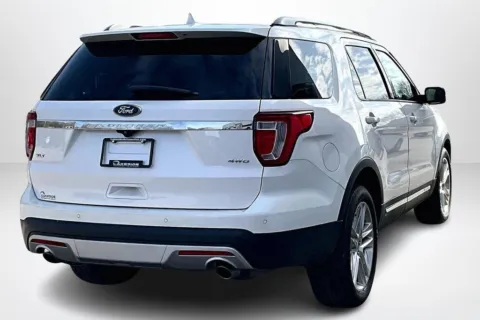 More photos of 2017 Ford Explorer XLT at Lakeside Automotive Group, MI