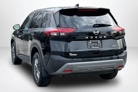 More photos of 2022 Nissan Rogue S at Lakeside Automotive Group, MI