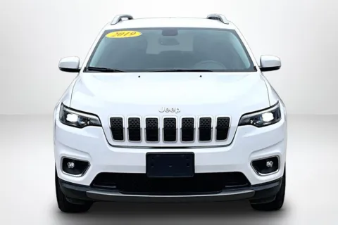 Photos of 2019 Jeep Cherokee Limited for sale in Spring Lake, MI at Lakeside Automotive Group