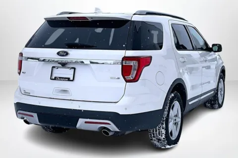 More photos of 2016 Ford Explorer XLT at Lakeside Automotive Group, MI